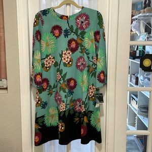 Seafoam green floral print 3/4 sleeve dress.